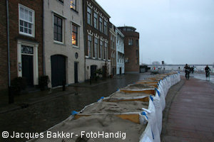 Geen flits gebruikt tijdens de regen.